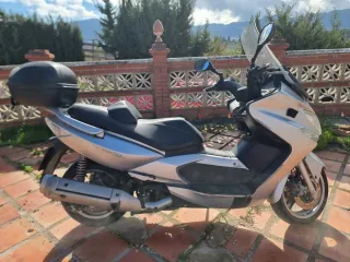 Kymco Xciting 500 Plata