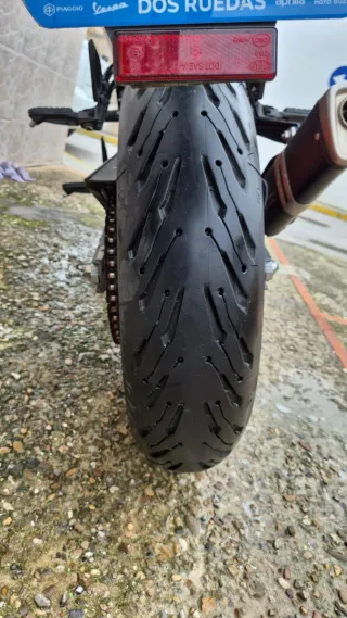 KTM Duke 125 Negra y Naranja