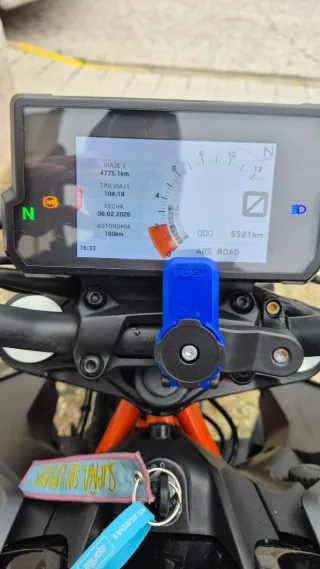 KTM Duke 125 Negra y Naranja