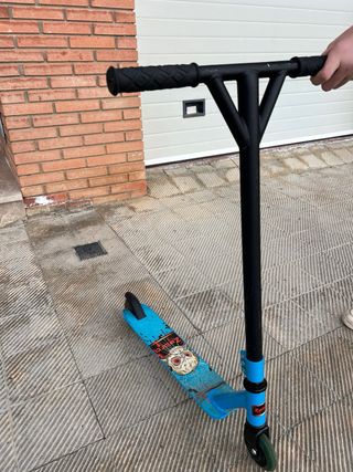Patinete azul