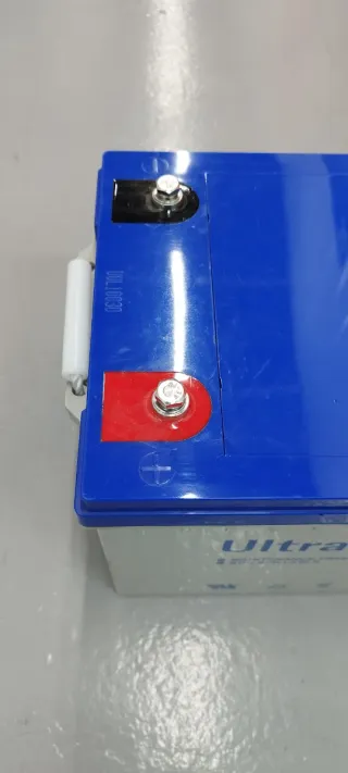 Batería Ultracell 200Ah 12V AGM