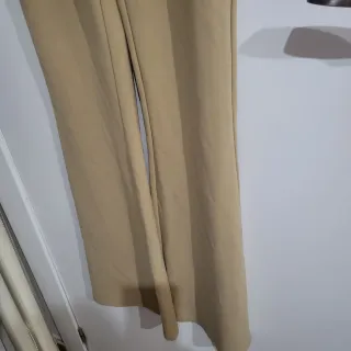 Pantalón Bershka Talla S Beige Hilos Cadera