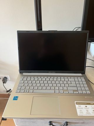 Portátil ASUS Vivobook Plata