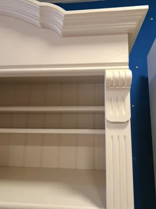 Estantería madera maciza vintage con cajón blanco