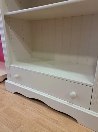 Estantería madera maciza vintage con cajón blanco