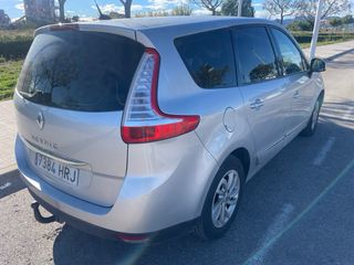 Renault Grand Scenic 2013