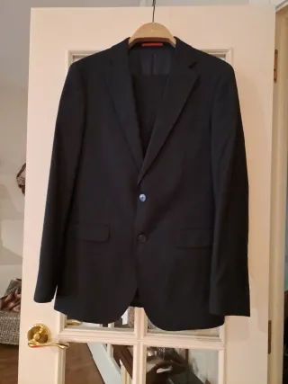 Traje de vestir Alvaro Moreno azul marino.