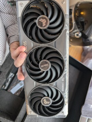 Tarjeta Gráfica Asus TUF Gaming RTX 5070