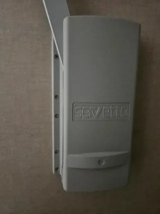 Servomuto per armadio