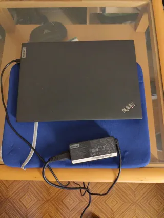 Portátil Lenovo ThinkPad Negro