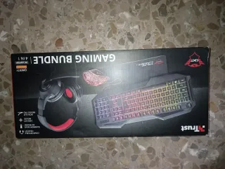 Trust Pack Gaming 4 en 1 Teclado Ratón Cascos