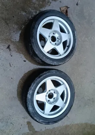 Pareja de llantas 5 radios