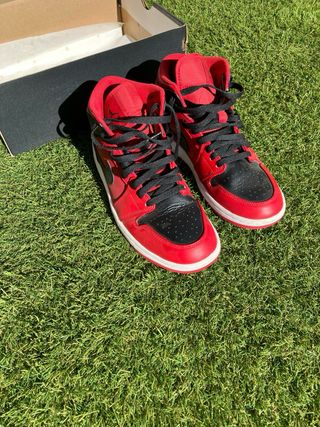Air Jordan 1 Mid Gym Red Black