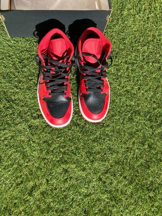 Air Jordan 1 Mid Gym Red Black