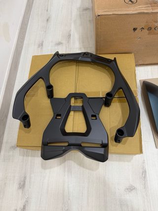 Baúl Yamaha TMAX Negro + Soporte