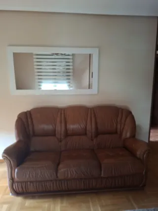 Sofá de piel marrón 3 y 2 plazas