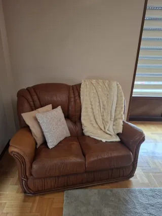 Sofá de piel marrón 3 y 2 plazas