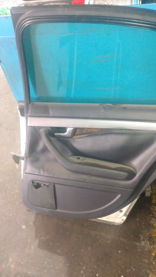 PUERTA TRASERA DERECHA AUDI A4 BERLINA (8E) * | 0