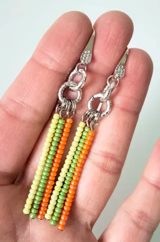 Coppia di orecchini con perline