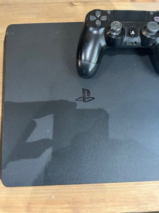 PS4 (PlayStation 4) Negra + Mando + For Honor