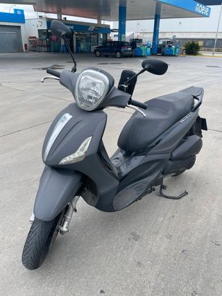 Piaggio Beverly 125 ie Gris