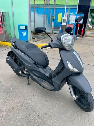 Piaggio Beverly 125 ie Gris