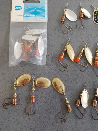 42 Cucharillas de Pesca Variadas