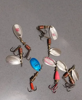 50 Cucharillas de Pesca Variadas