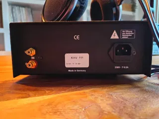 Vincent KHV 111 + Auriculares Sennheiser HD 650.