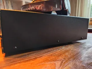 Vincent KHV 111 + Auriculares Sennheiser HD 650.