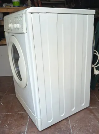 Lavatrice Indesit 8kg Classe A+ 1000 Giri