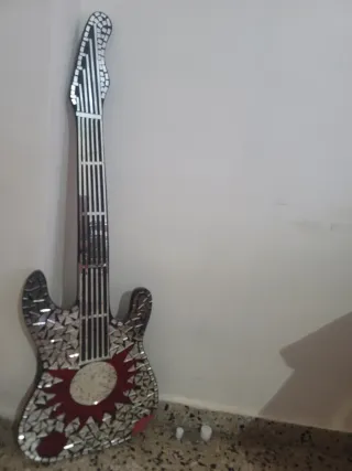 Guitarra Decorativa Mosaico