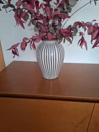 Jarrón de cerámica decorativo