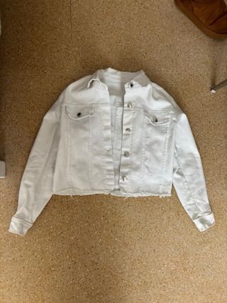 Chaqueta vaquera corta blanca