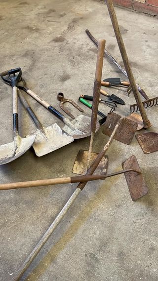 Herramientas palas, legones, azadas, picos etc...