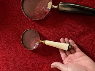 Lupas antiguas con mango de hueso y cuerno