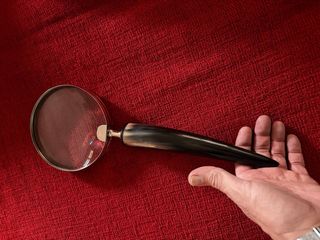 Lupas antiguas con mango de hueso y cuerno