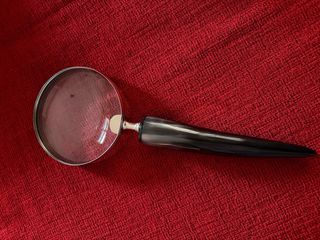 Lupas antiguas con mango de hueso y cuerno