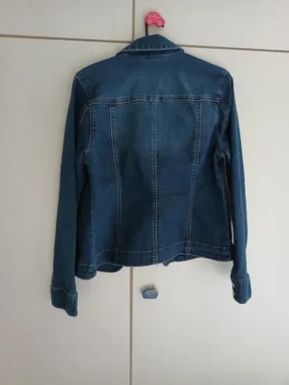 Chaqueta vaquera bordada talla S