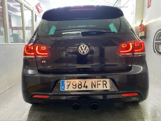 Volkswagen Golf R 2011