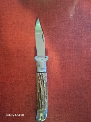 Coltello tascabile con manico in corno