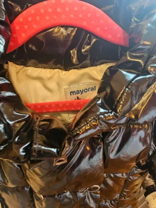 Chaqueta negra Mayoral 5 años.