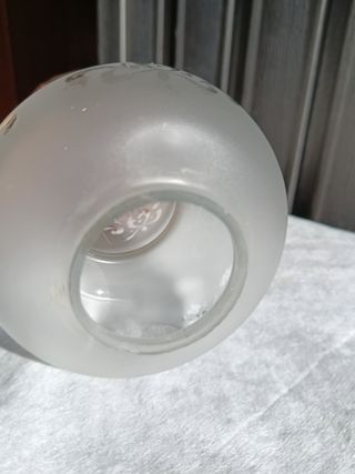 Tulipa de cristal con borde rojo