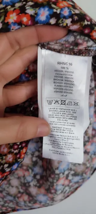 Blusa NAF NAF floral cuello perkins