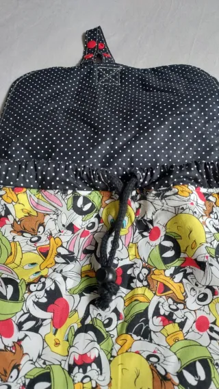 MOCHILA MULTICOLOR LOONEY TUNES