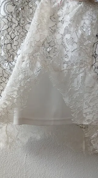 Vestido Fiesta Encaje Blanco. Boutique, Italia.