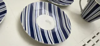 Servizio tazzine caffè con piattini