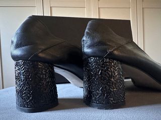 Zapatos de salón Uterqüe negros