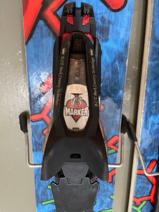 Esquís Liberty Genome + fijaciones Marker Baron
