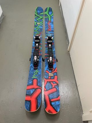 Esquís Liberty Genome + fijaciones Marker Baron